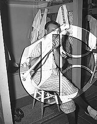 Johnny Mize after 2000th Hit52N0047